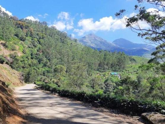 4 Rooms Private Cottage At Attukad Tea Estate Devikolam ภายนอก รูปภาพ